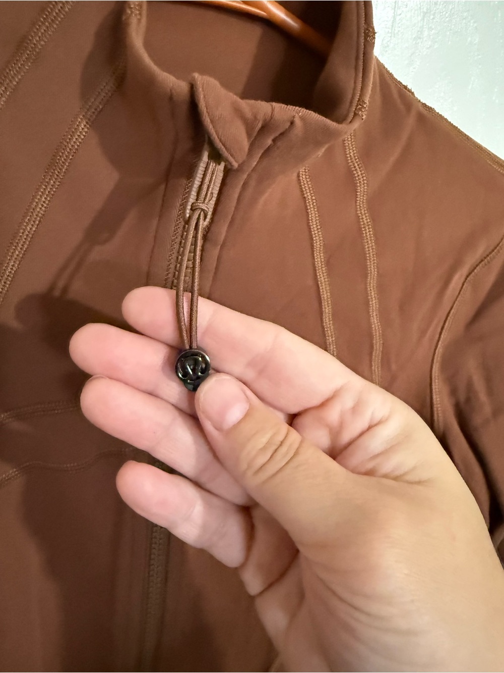 Woman’s size 4 Lululemon Define Bomber Jacket in Roasted Brown - Picture 9 of 12